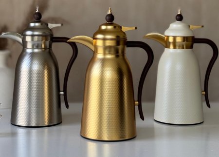 براد قهوه مصدف يد خشبي