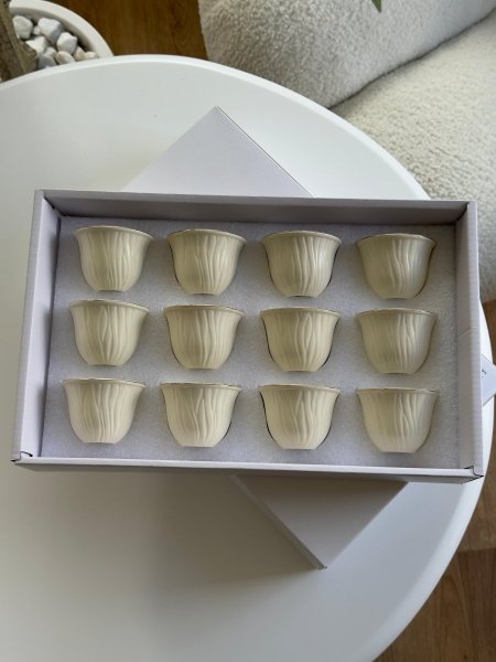 فناجين ساده امبر بورسلان مموج / 12