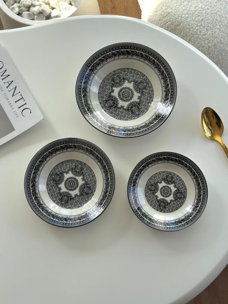 طقم صحون بورسلان 18 قطعه