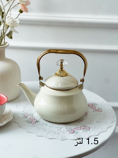 ابريق شاي ابيض يد ذهبي1.5لتر