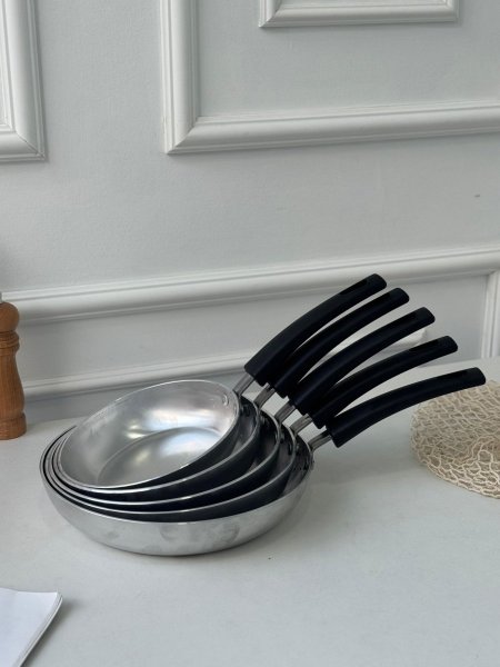 طقم قلايات المنيوم ثقيل