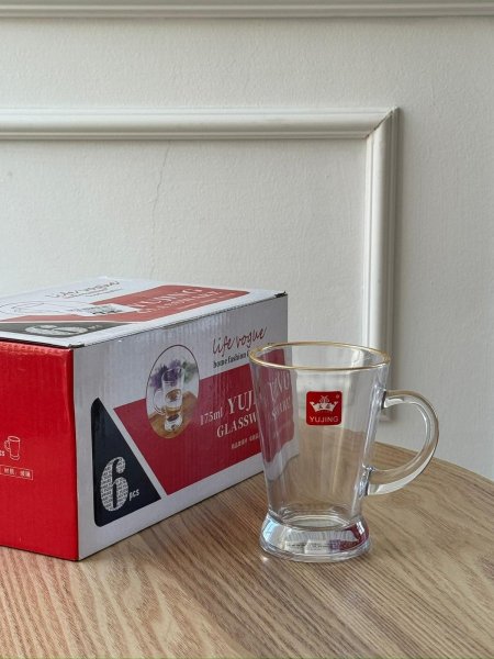 كاسات شاي شفاف حز ذهبي / 6